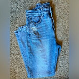 American Eagle high waisted jeans, size TWO.
